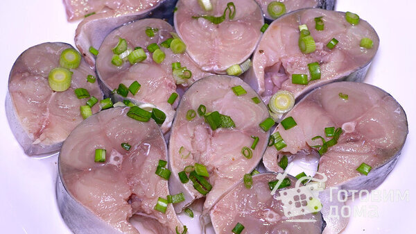 Нежная скумбрия малосольная, пряного посола за сутки фото к рецепту 1