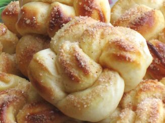 Имбирные булочки-розочки с корицей