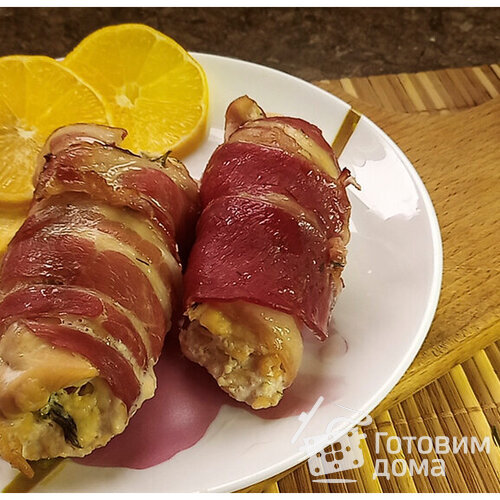 Куриные рулетики с начинкой в беконе
