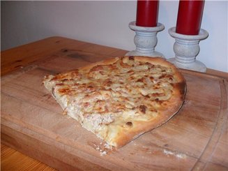 Фламмкухен из Эльзасса - пирог с луком, беконом и сыром
