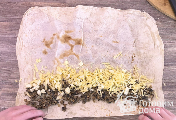 Пирог из лаваша с сыром и грибами фото к рецепту 2