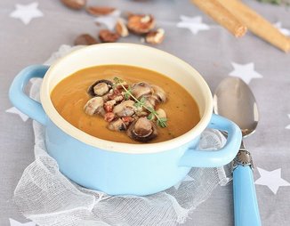 "Тройной рыжий суп" с бататом, тыквой и морковью