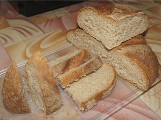 Деревенский ржаной хлеб на дрожжах