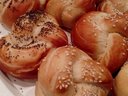 Немецкие булочки с секретом (Laugenbrötchen) от anacteicha Немецкие булочки с секретом (Laugenbrötchen) от anacteicha