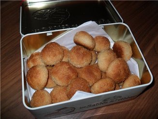 Печенье "Кокосовые шарики с начинкой из чернослива и изюма"
