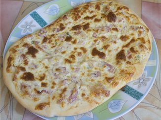 Фламмкухен из Эльзасса - пирог с луком, беконом и сыром