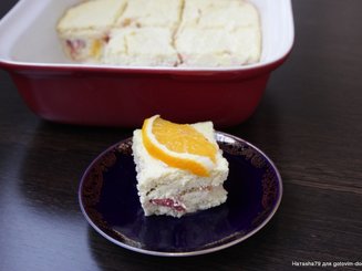 Творожный пирог с апельсинами и клубникой