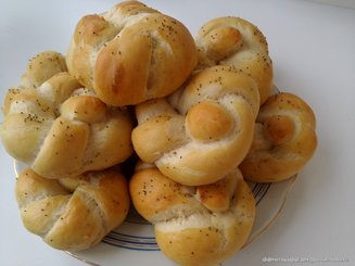 Немецкие булочки с секретом (Laugenbrötchen)