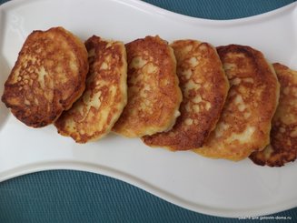 Сырники из творога с яблоками