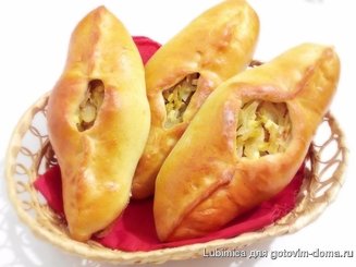Расстегаи с капустой и яйцами