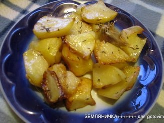 Картофель, запеченный с тимьяном