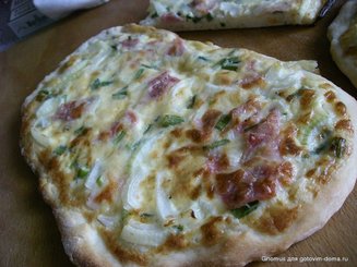 Фламмкухен из Эльзасса - пирог с луком, беконом и сыром