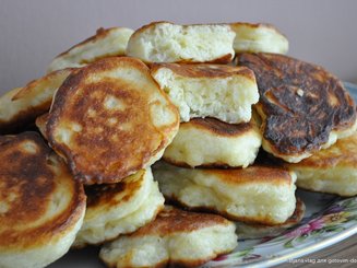 Пышные оладушки на дрожжах