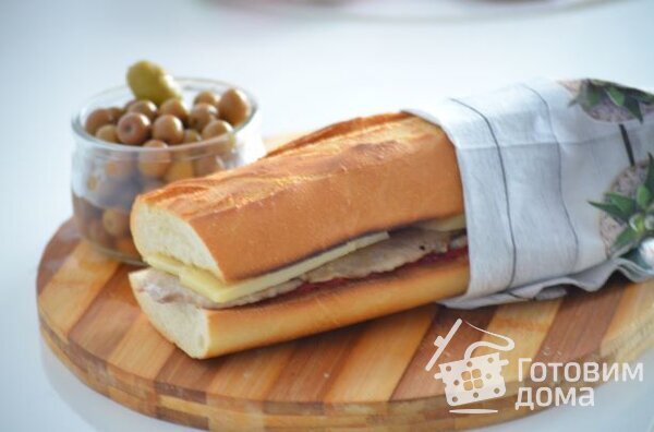 Испанский бутерброд со свининой и сыром- Bocadillo de lomo con queso фото к рецепту 4