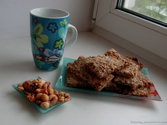 Хрустящие мультизерновые хлебцы с семечками
