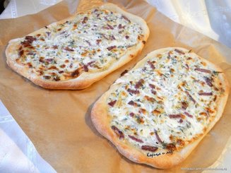 Фламмкухен из Эльзасса - пирог с луком, беконом и сыром