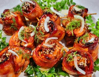 Куриные шашлыки в беконе