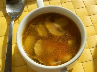 Чесночный суп с пшеном и грибами