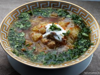Щи из свежей капусты с курицей