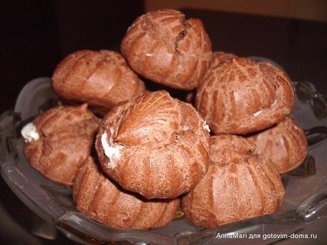 Шоколадные профитроли со сливочно-шоколадным кремом
