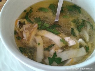 Аришта апур - куриный суп с лапшой