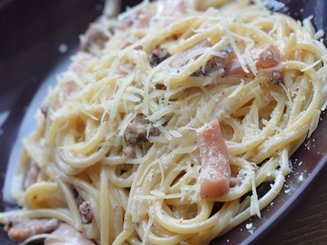 Паста  с соусом из кальмаров