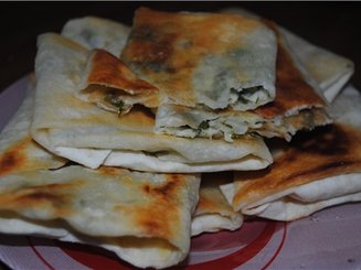 Ека или Горячая закуска из лаваша с сыром и зеленью