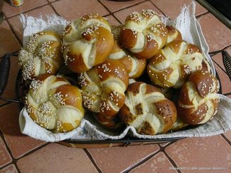 Немецкие булочки с секретом (Laugenbrötchen)