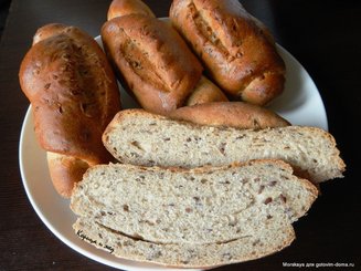 Дрожжевые булочки с семенами льна