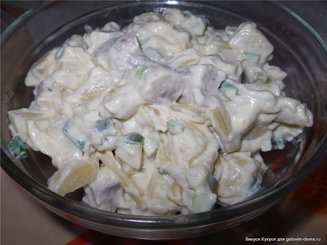 Датский салат с картофелем, сельдью и стручковой фасолью