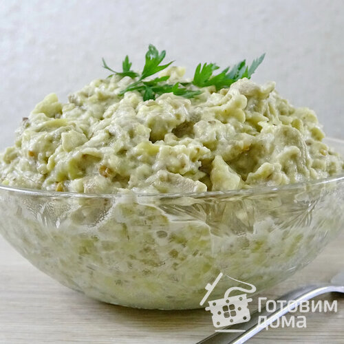 Икра из баклажанов с орехами и чесноком