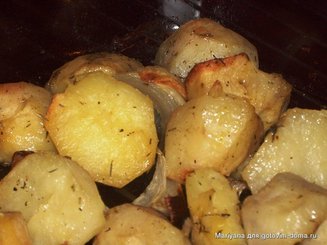 Картофель, запеченный с тимьяном