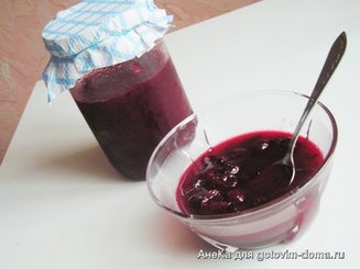 Варенье из крыжовника с зеленым чаем