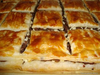 Греческая закуска с фаршем и брынзой