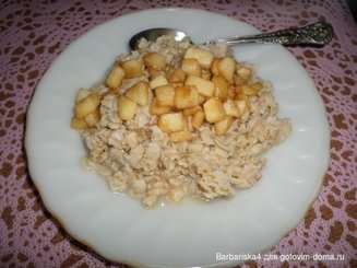 Овсянка с карамелизированной грушей