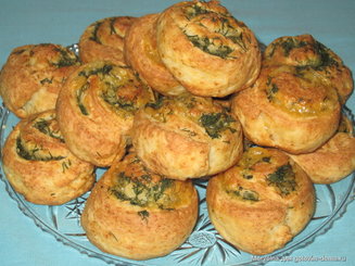 Творожные булочки с укропом и чесноком