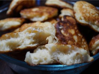 Пышные оладушки на дрожжах