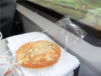 Лепешки с брынзой и перцем