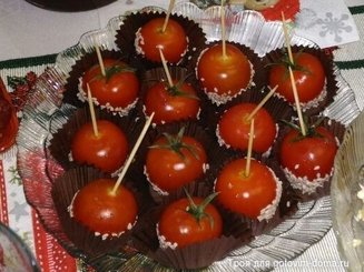 "Райские яблочки" к шампанскому (из помидорок-черри)