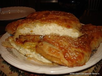 Хачапури из дрожжевого слоёного теста
