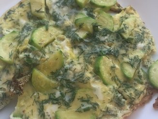 Нежный омлет с кабачками