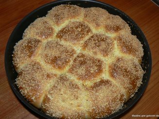 Булочки с наполнителем и посыпкой