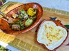 Шурпа с рёбрышками ягненка, с кутабами с сыром