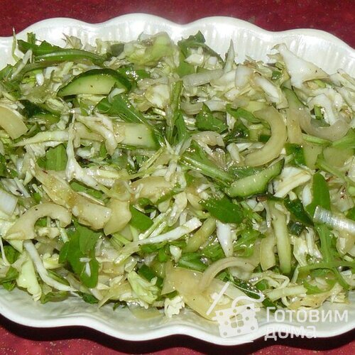 Салат из молодой капусты