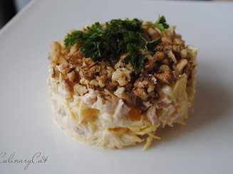 Салат из курицы и ананасов