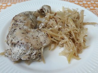 Капуста, запечённая в духовке с курочкой