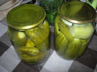 Маринованные огурчики  ( семейный рецепт )