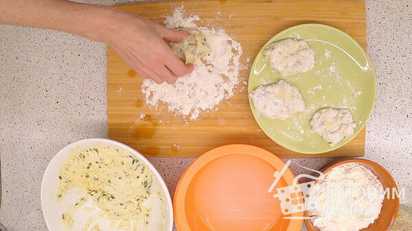 Картофельные лепёшки жареные на сковороде: вкуснятина на основе картофельного пюре с луком фото к рецепту 15