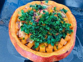 Фаршированная тыква курицей,кус-кусом и