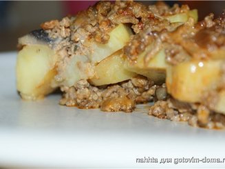 Картофельная запеканка с фаршем и грибами